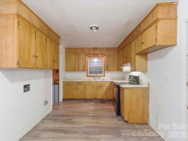 2523 Briargrove Drive, Charlotte, NC 28215