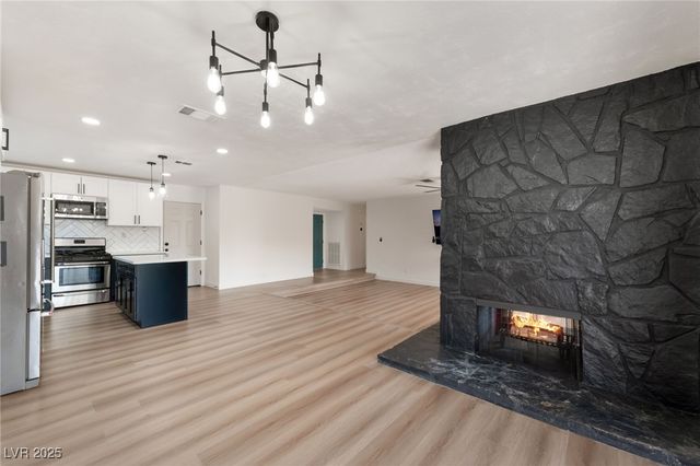 4461 Bennett Drive, Las Vegas, NV 89121