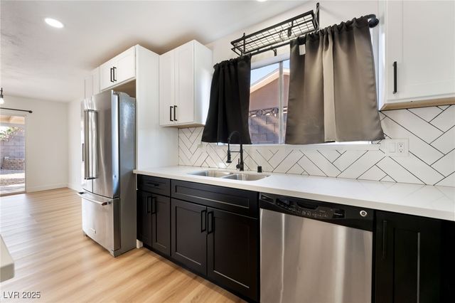 4461 Bennett Drive, Las Vegas, NV 89121