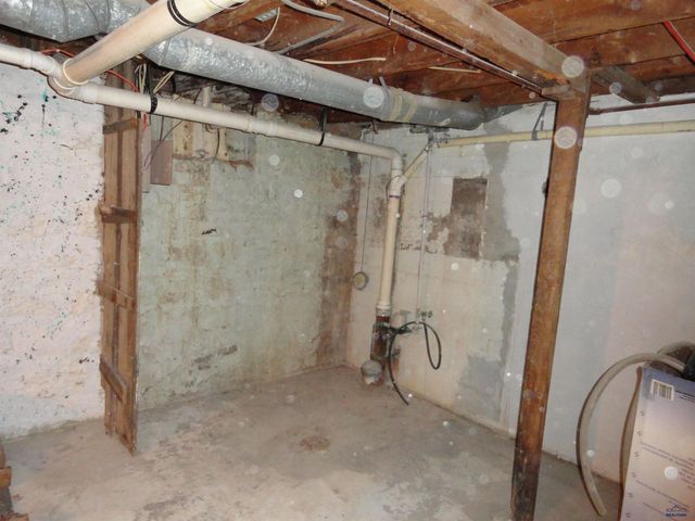 807 ALLEN AVE, Rapid City, SD 57701