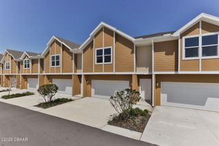106 oceans Circle, Daytona Beach Shores, FL 32118