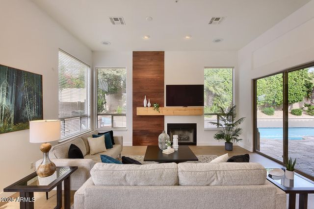 12728 E Kalil Drive, Scottsdale, AZ 85259