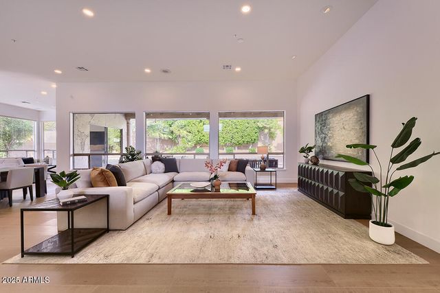 12728 E Kalil Drive, Scottsdale, AZ 85259