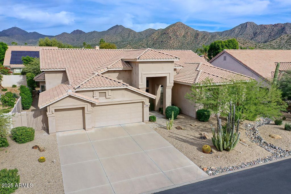 12728 E Kalil Drive, Scottsdale, AZ 85259