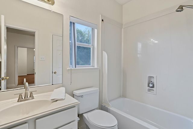2538 S Park Avenue, Pearland, TX 77581