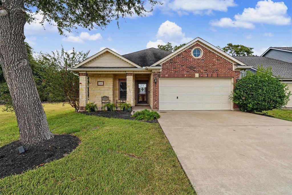 2538 S Park Avenue, Pearland, TX 77581