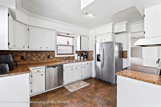 4806 Lyncott Drive, Lansing, MI 48910