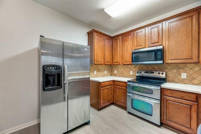 2320 Durango Ridge Drive, Bedford, TX 76021