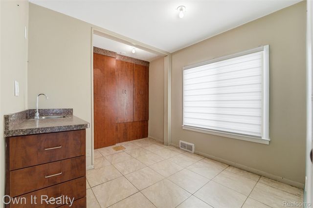 7247 Schaefer Road, Dearborn, MI 48126