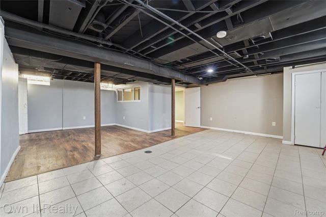 7247 Schaefer Road, Dearborn, MI 48126