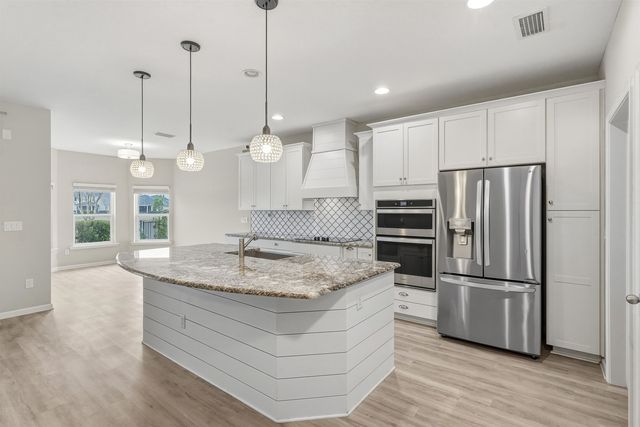 1105 Laurel Valley Dr, Orange Park, FL 32065