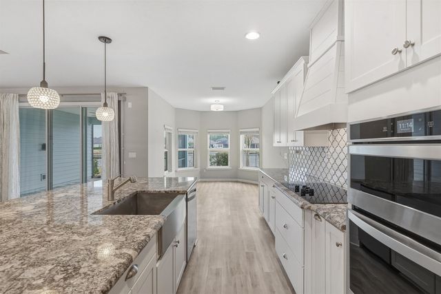 1105 Laurel Valley Dr, Orange Park, FL 32065