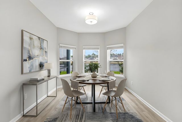 1105 Laurel Valley Dr, Orange Park, FL 32065