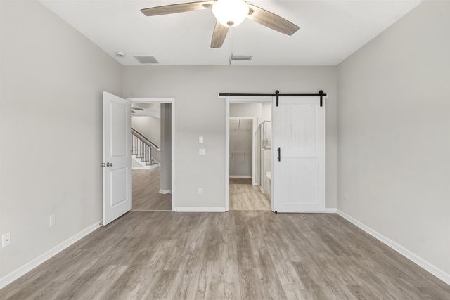 1105 Laurel Valley Dr, Orange Park, FL 32065