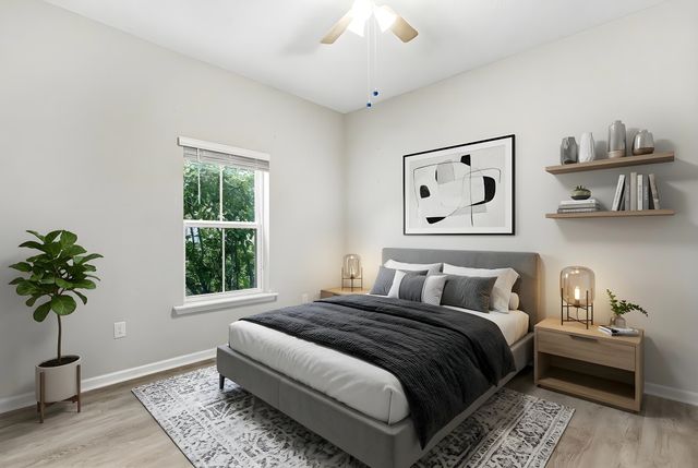 1105 Laurel Valley Dr, Orange Park, FL 32065