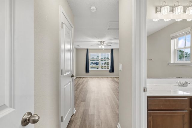 1105 Laurel Valley Dr, Orange Park, FL 32065