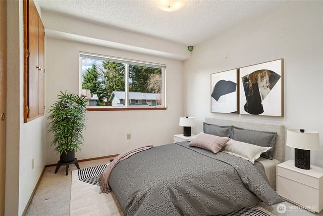 21428 124th Avenue SE, Kent, WA 98031