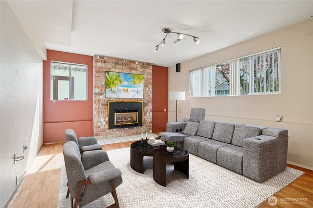 21428 124th Avenue SE, Kent, WA 98031