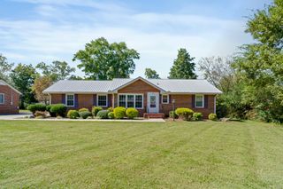 804 Pleasant View Dr, Winchester, TN 37398