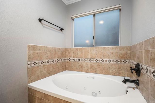 1357 GOLDEN HARVEST LN, El Cajon, CA 92019