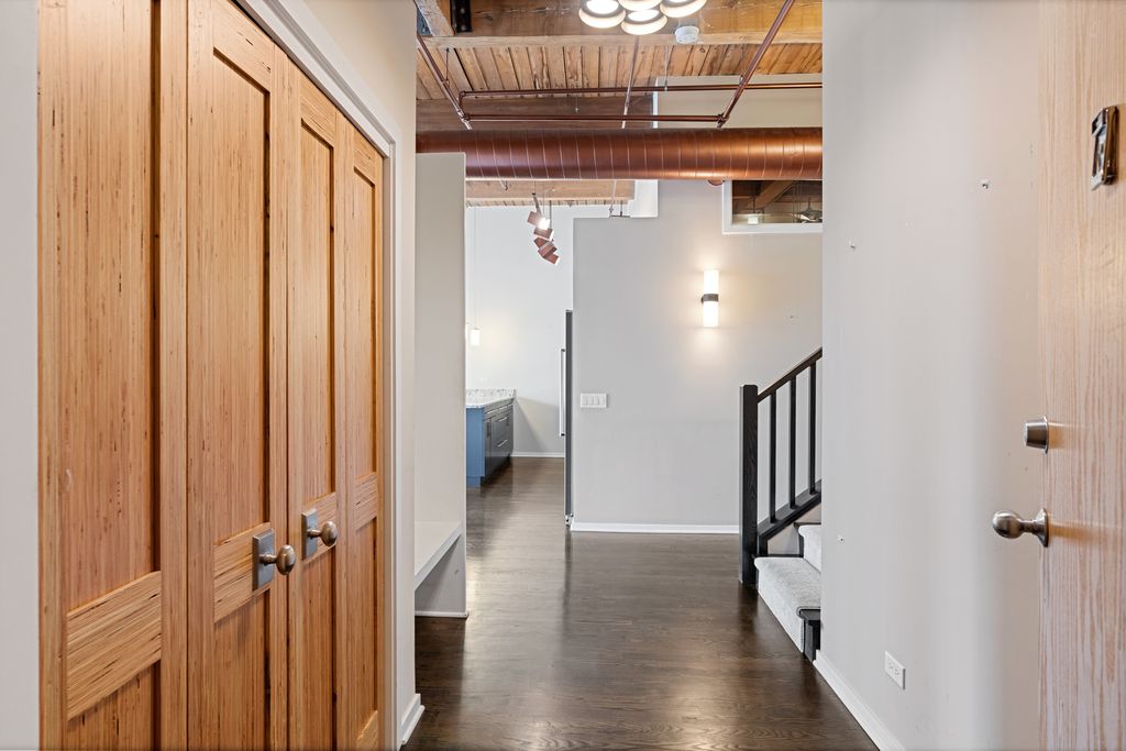 550 N Kingsbury Street 610, Chicago, IL 60654 — photo 2