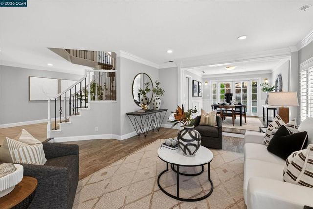 406 Skycrest Dr, Danville, CA 94506