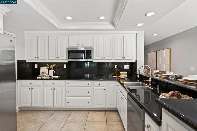 406 Skycrest Dr, Danville, CA 94506