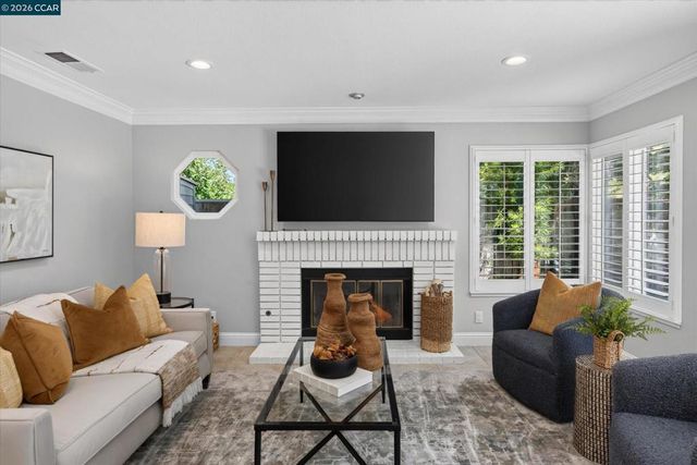 406 Skycrest Dr, Danville, CA 94506