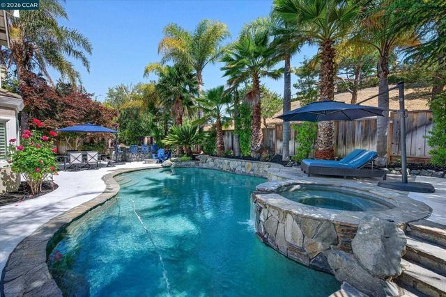 406 Skycrest Dr, Danville, CA 94506