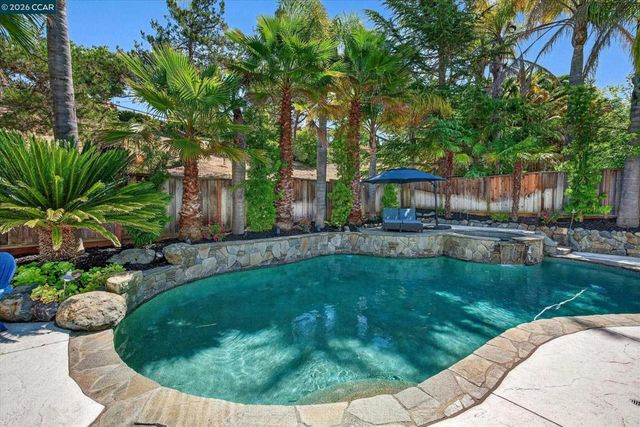 406 Skycrest Dr, Danville, CA 94506
