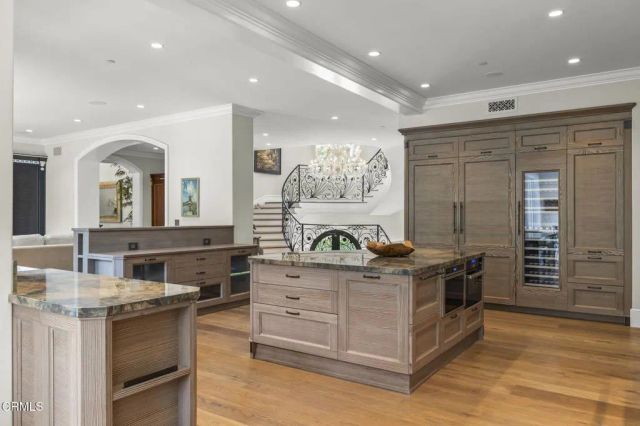 2112 Trentham Road, Lake Sherwood, CA 91361