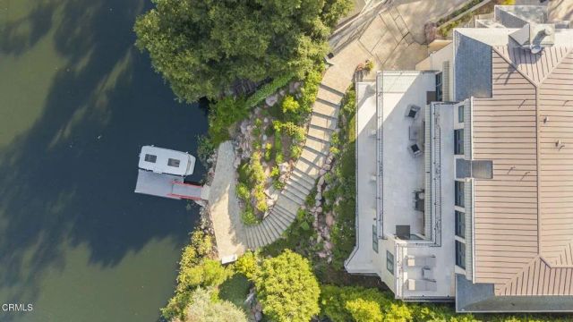 2112 Trentham Road, Lake Sherwood, CA 91361