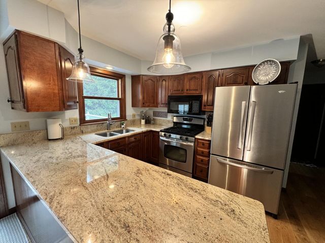 5594 Alan Moss Court, Dublin, OH 43017