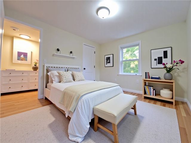 1 Shangri-La Lane, Middletown, RI 02842