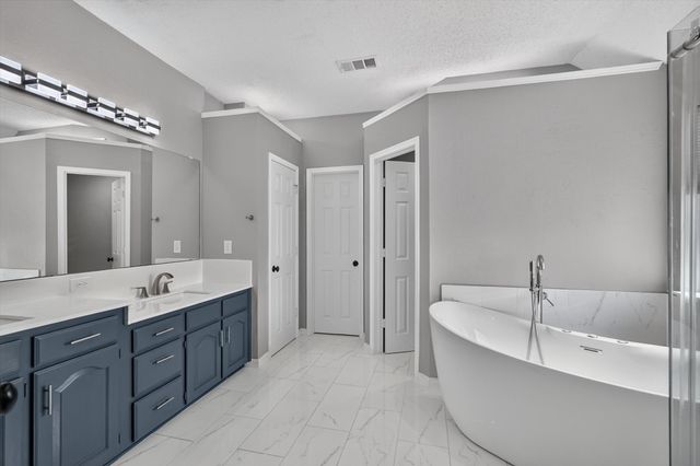 3113 Lochaven Drive, Rowlett, TX 75088