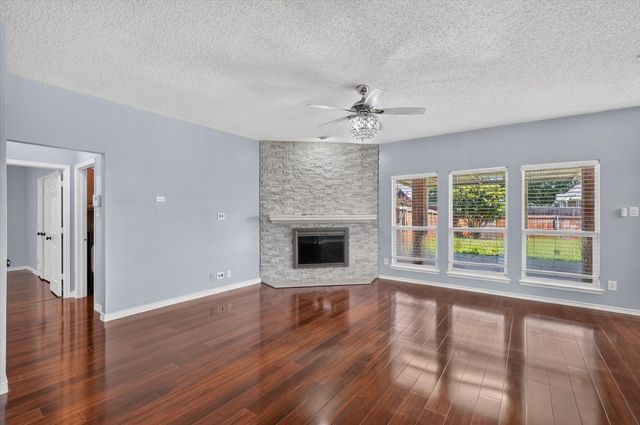 3113 Lochaven Drive, Rowlett, TX 75088