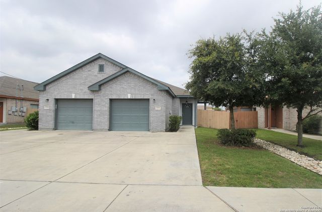 235 ANNE LOUISE DR, New Braunfels, TX 78130