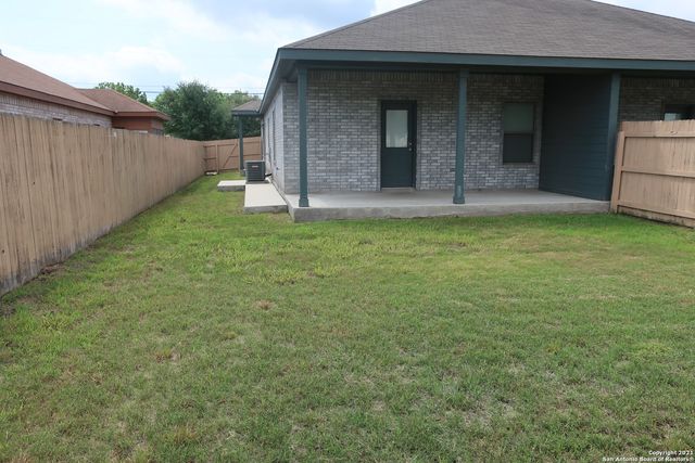 235 ANNE LOUISE DR, New Braunfels, TX 78130