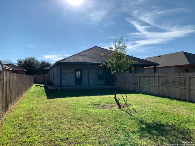 235 ANNE LOUISE DR, New Braunfels, TX 78130