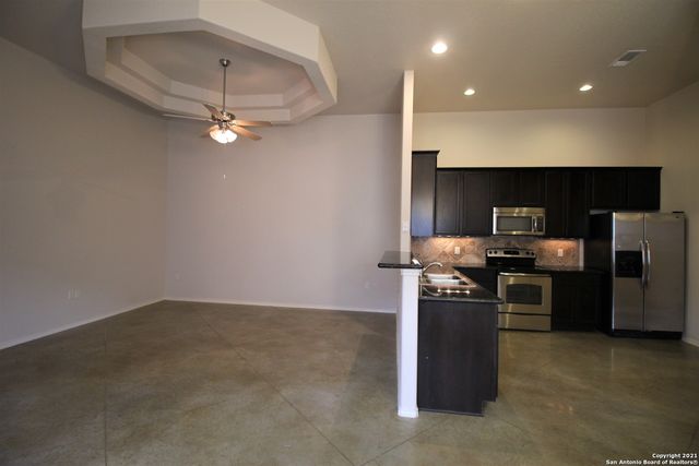 235 ANNE LOUISE DR, New Braunfels, TX 78130