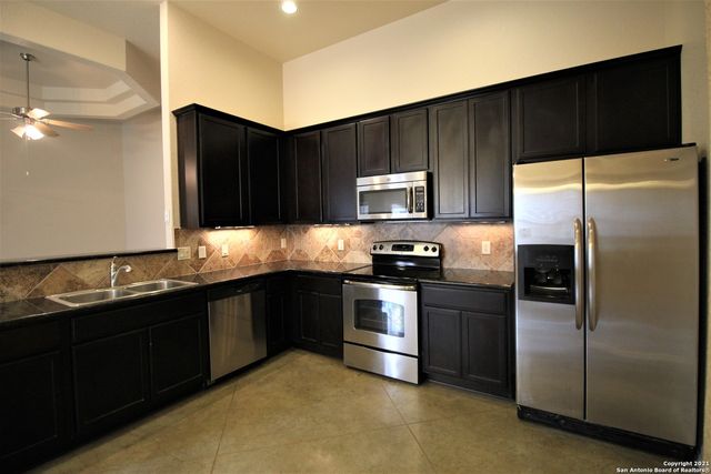 235 ANNE LOUISE DR, New Braunfels, TX 78130