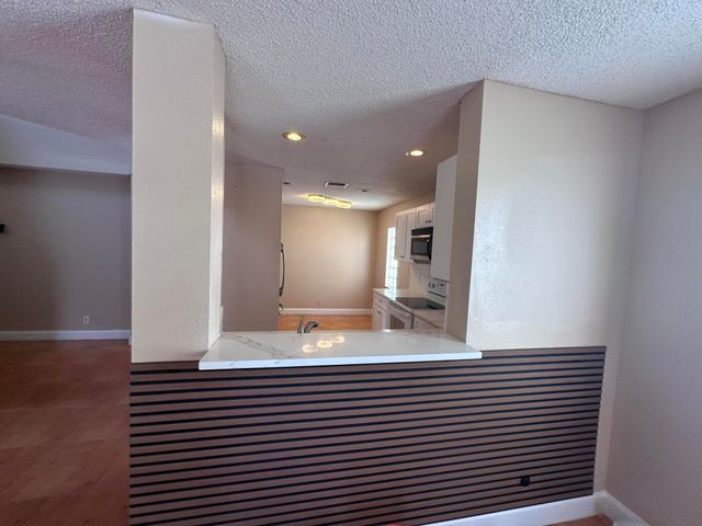 9761 NW 2nd Street, Coral Springs, FL 33071