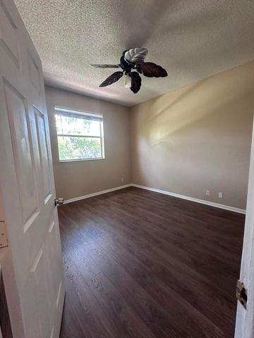 9761 NW 2nd Street, Coral Springs, FL 33071