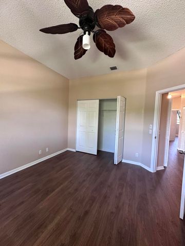 9761 NW 2nd Street, Coral Springs, FL 33071