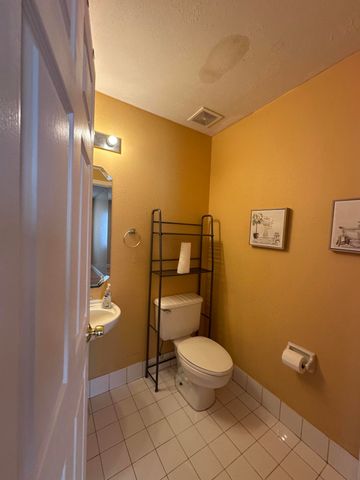 9761 NW 2nd Street, Coral Springs, FL 33071