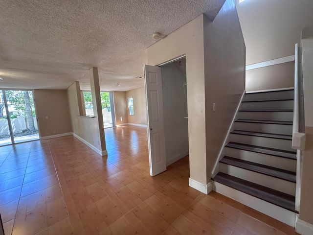 9761 NW 2nd Street, Coral Springs, FL 33071