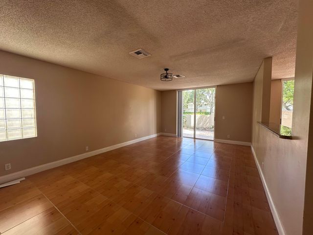 9761 NW 2nd Street, Coral Springs, FL 33071