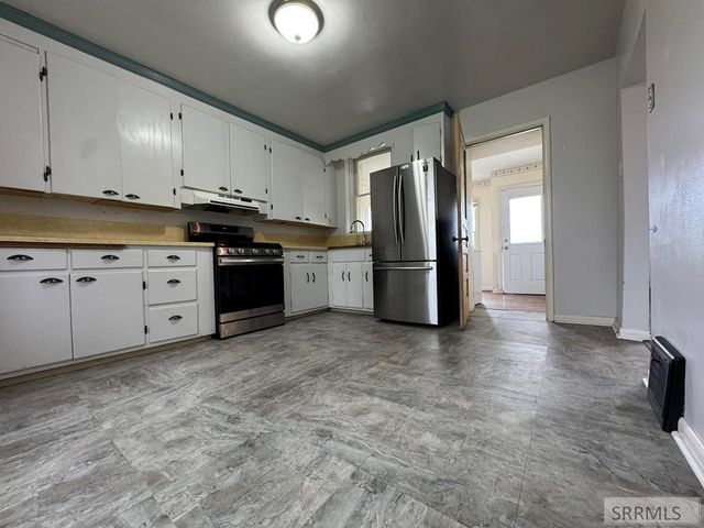 2050 E 73rd S, Idaho Falls, ID 83404