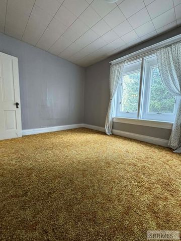 2050 E 73rd S, Idaho Falls, ID 83404