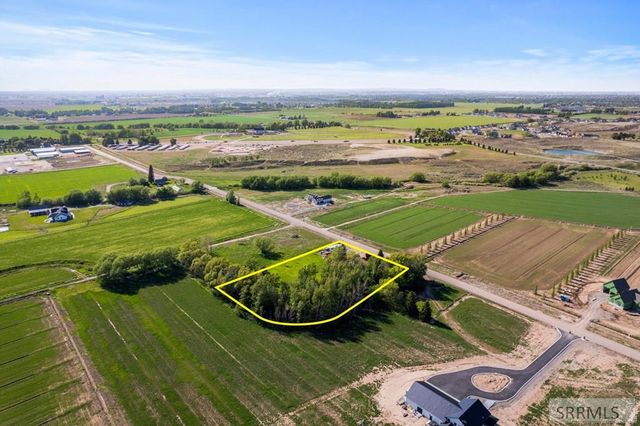 2050 E 73rd S, Idaho Falls, ID 83404